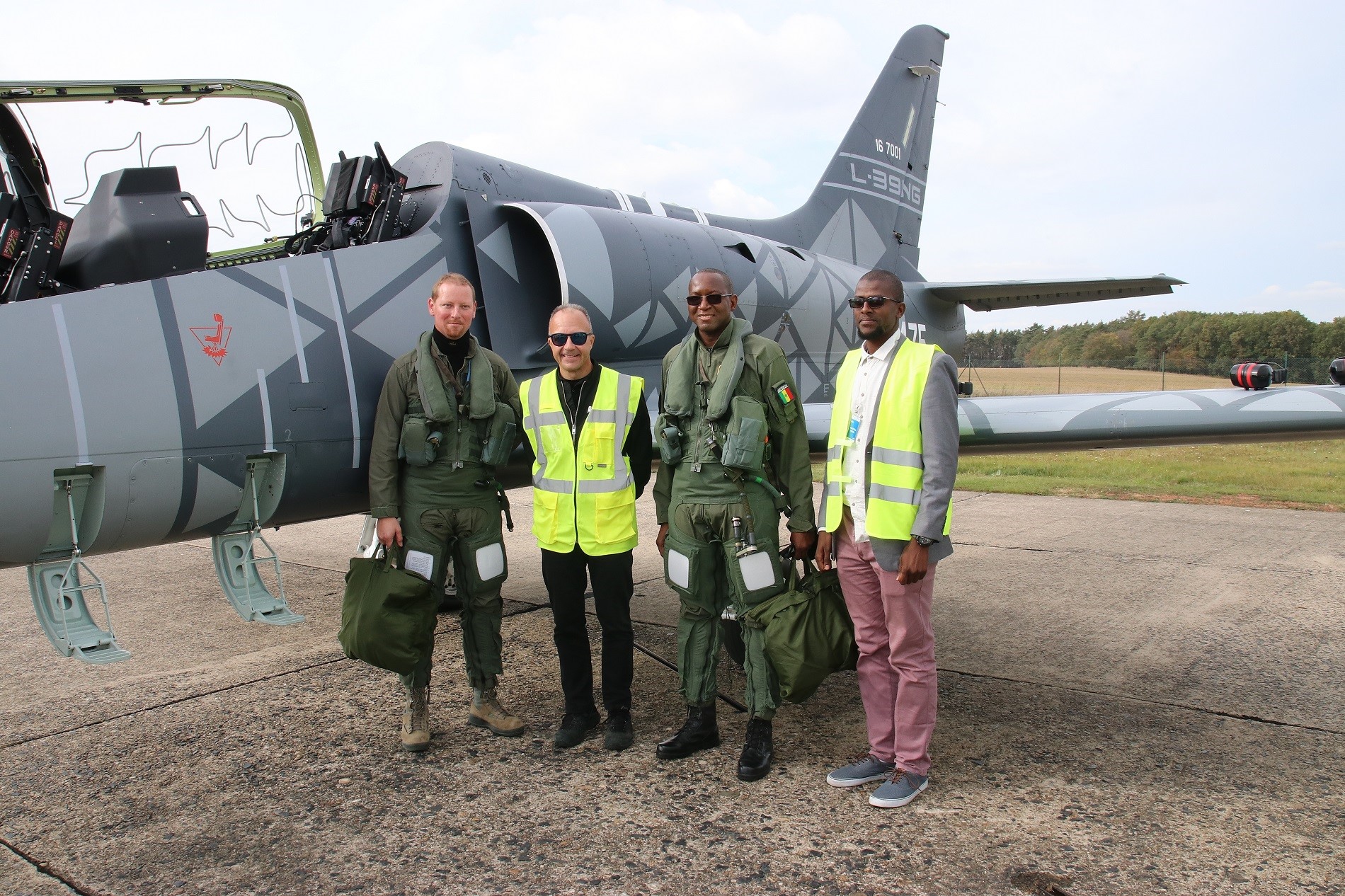 Vladimír Továrek, Dieter John (CEO of Aero), General Joseph Mamadou Diop, Captaine Lassana Diop