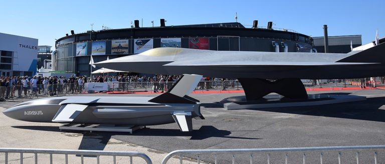 1200px-FCAS_NGF_mock-up_at_Paris_Air_Show_2019_(1)