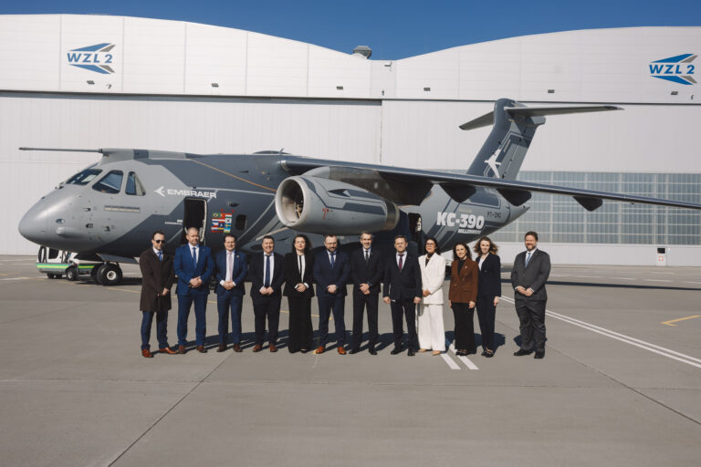 embraer-introduces-the-kc-390-millennium-to-wzl-2-as-companies-advance-mro-cooperation-in-poland_1
